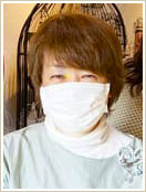 ワイヤークラフトの講師の写真です。講師： 狩谷梨栄子先生。日本ワイヤークラフト協会 